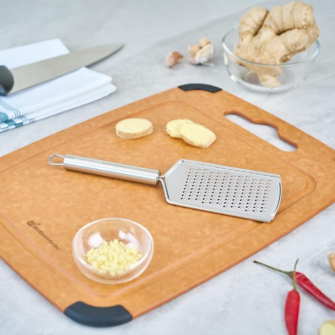 Restaurantware Stainless Steel Fine Cheese Grater - Image 7